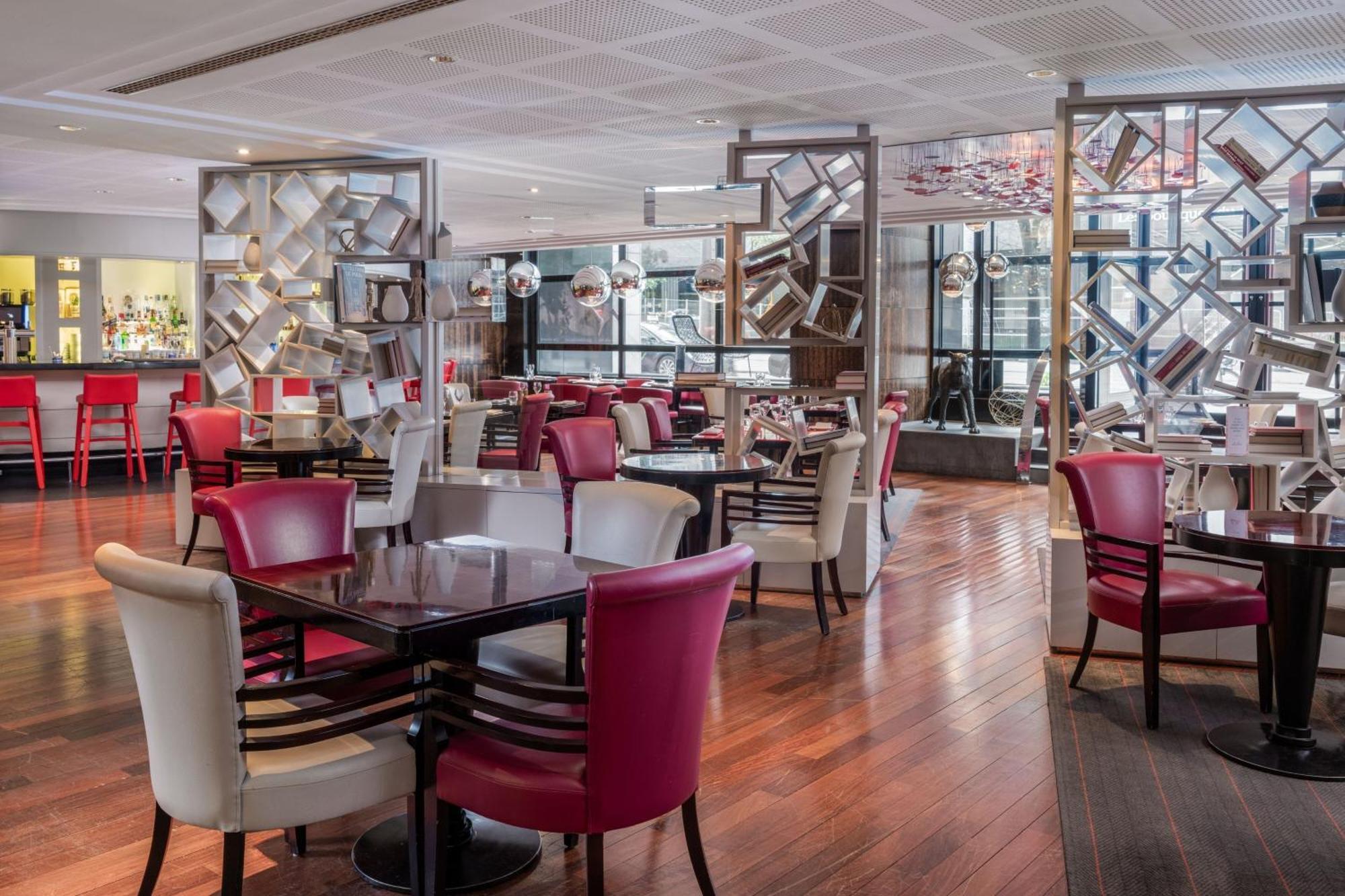 Le Méridien Etoile Hotel